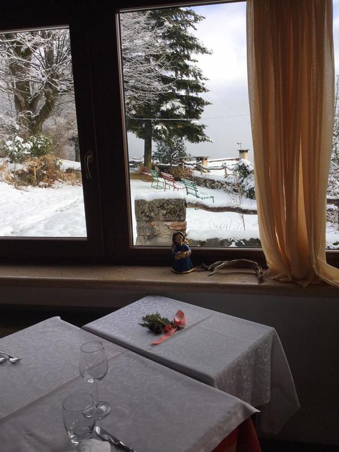 Albergo Ristorante Leso Боско Чезанова Екстериор снимка